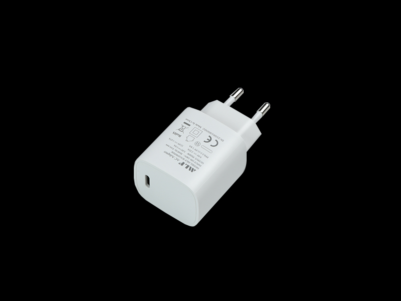 B36 PD20W 欧规充电器