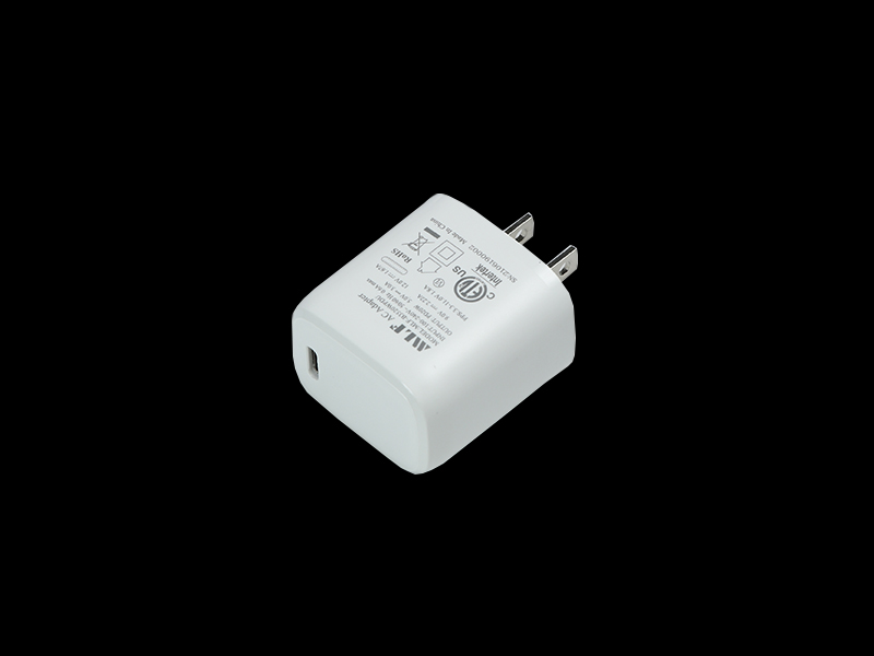  B35 PD20W 充电器美规